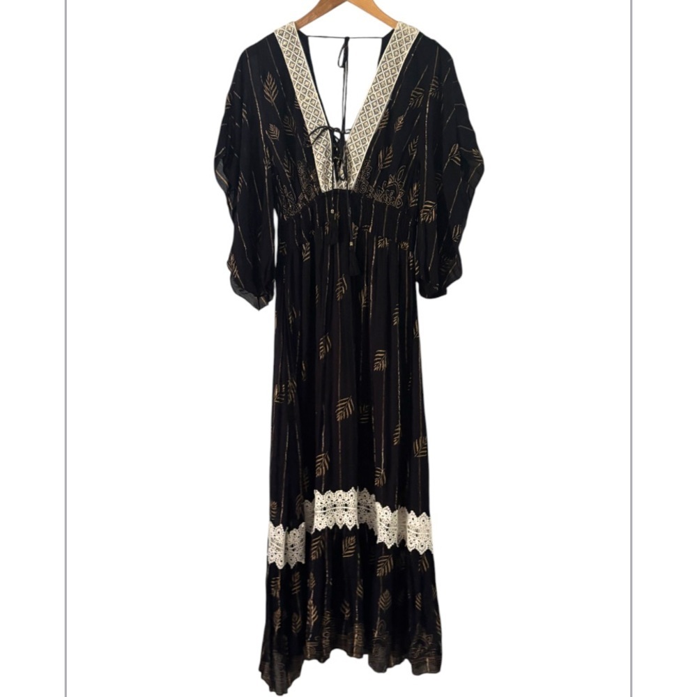 Boutique  Omango Maxi Dress NWOT